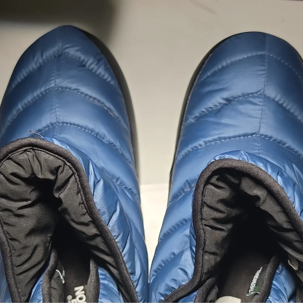 Size 8 The North Face Men's Pull-On Lined Snow Boots Blue/Black Logo‎
